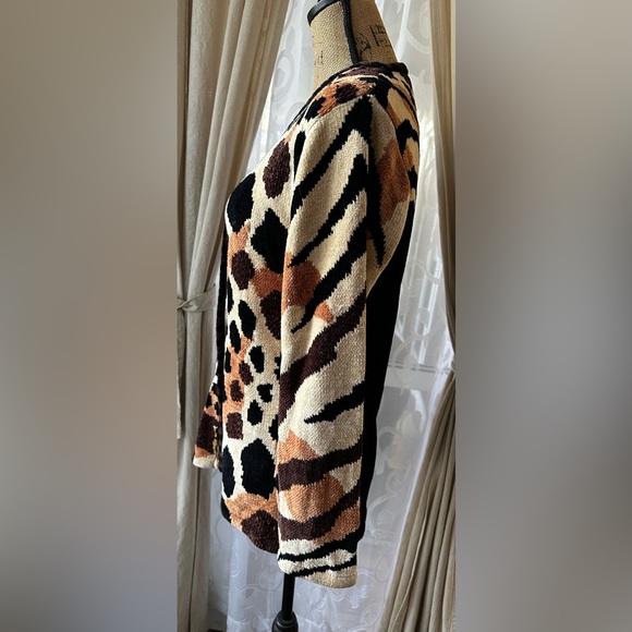 Sweater Sweater Multi Animal Print Giraffe Button Cardigan - Picture 6 of 10